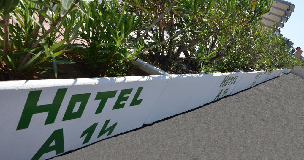 Hotel A-14 Modugno Buitenkant foto