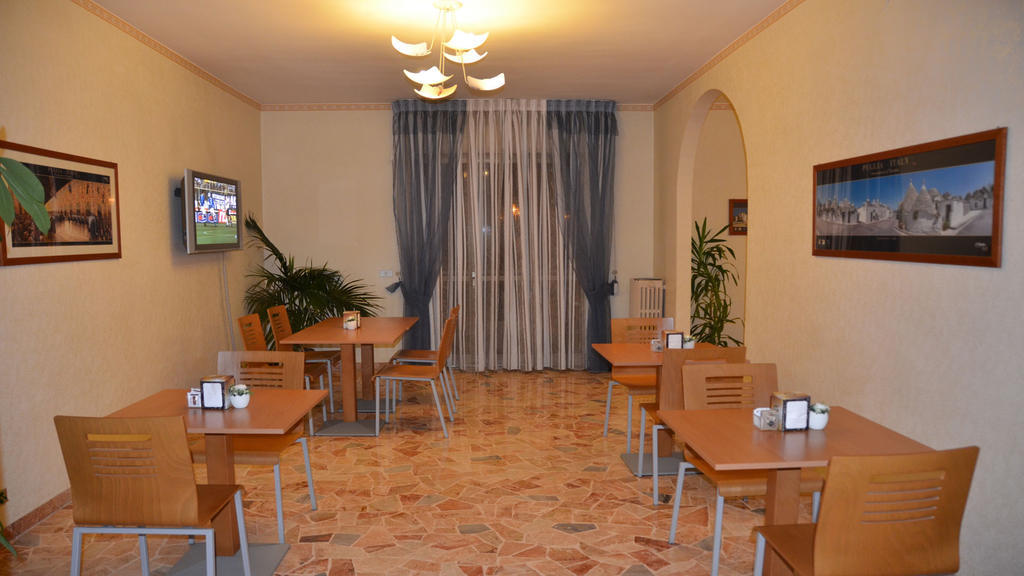 Hotel A-14 Modugno Buitenkant foto