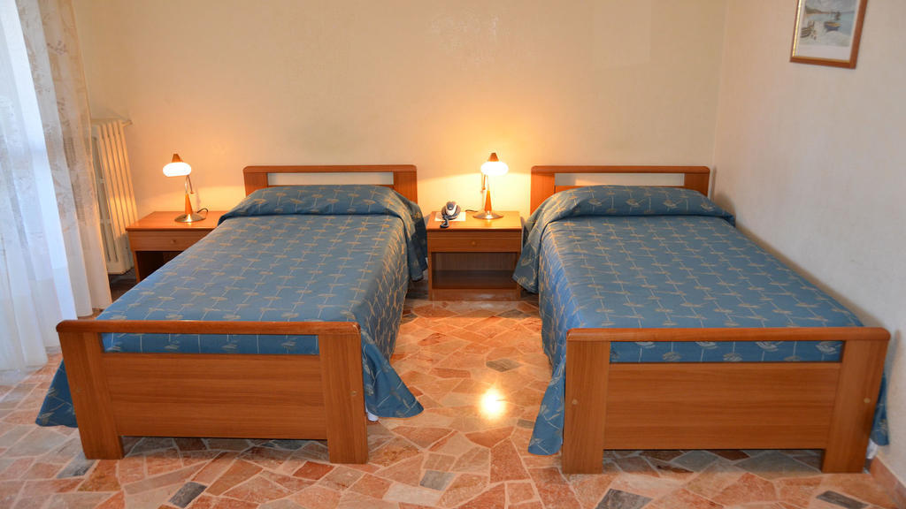 Hotel A-14 Modugno Buitenkant foto