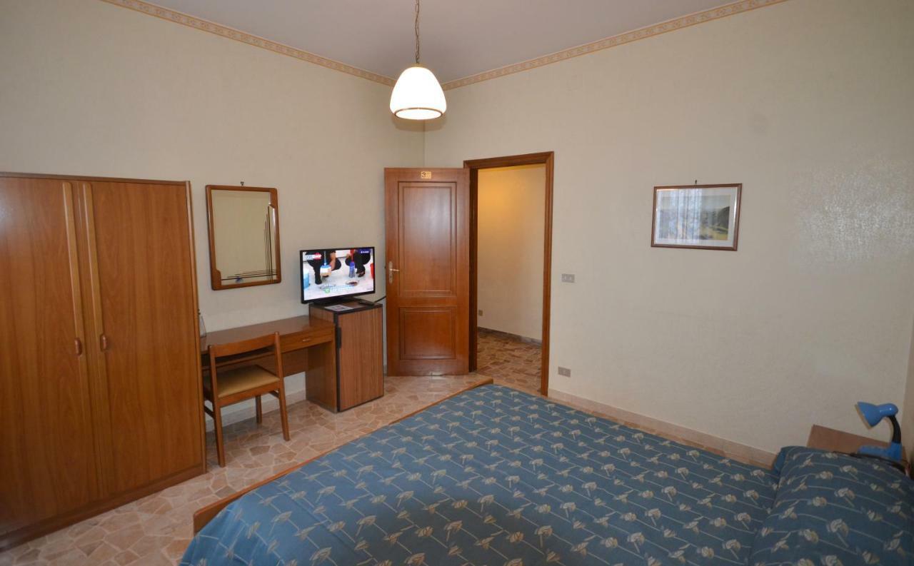 Hotel A-14 Modugno Buitenkant foto